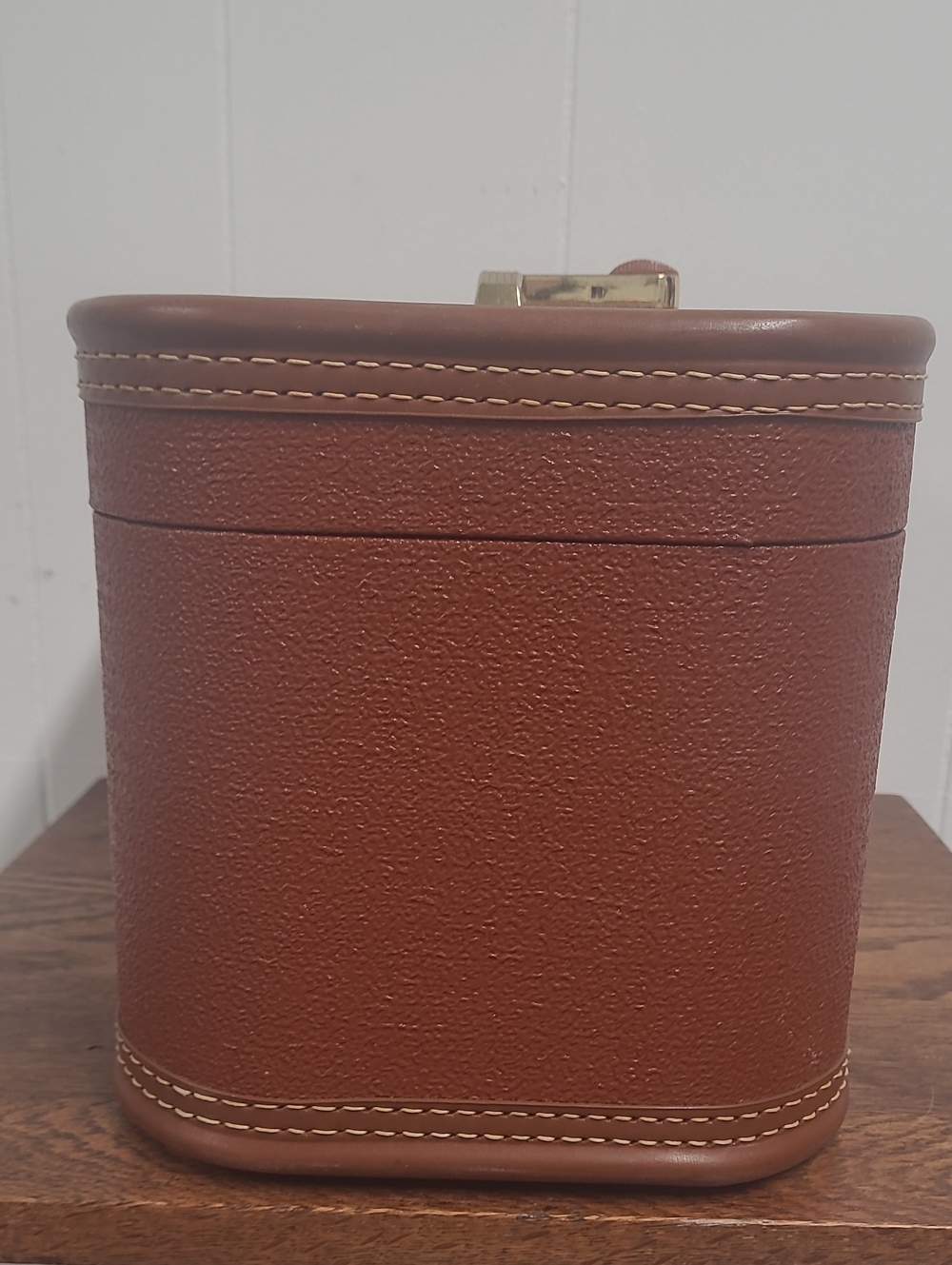 Starline Vintage Lady Baltimore Luggage Train/ Make-up Case w/Gold Tone Hardware - Picture 8 of 16